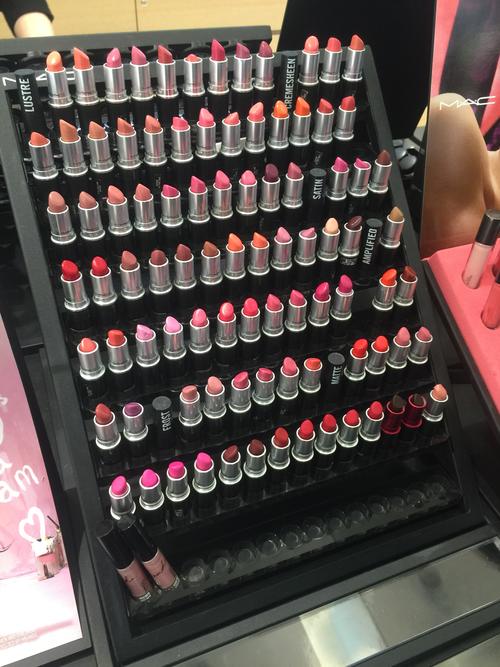 小红书上售卖的Mac化妆品是否为正品?存在哪些购买风险?如何辨别真伪?