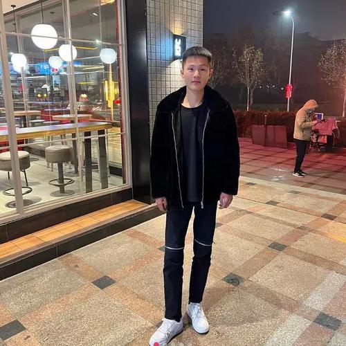 快手男网红TOP20的流量密码是什么?他们如何从千万创作者中脱颖而出?