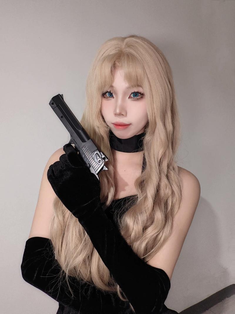 抖音女生secret,是真实人设还是流量密码?那些‘秘密’背后藏着多少精心设计的套路?