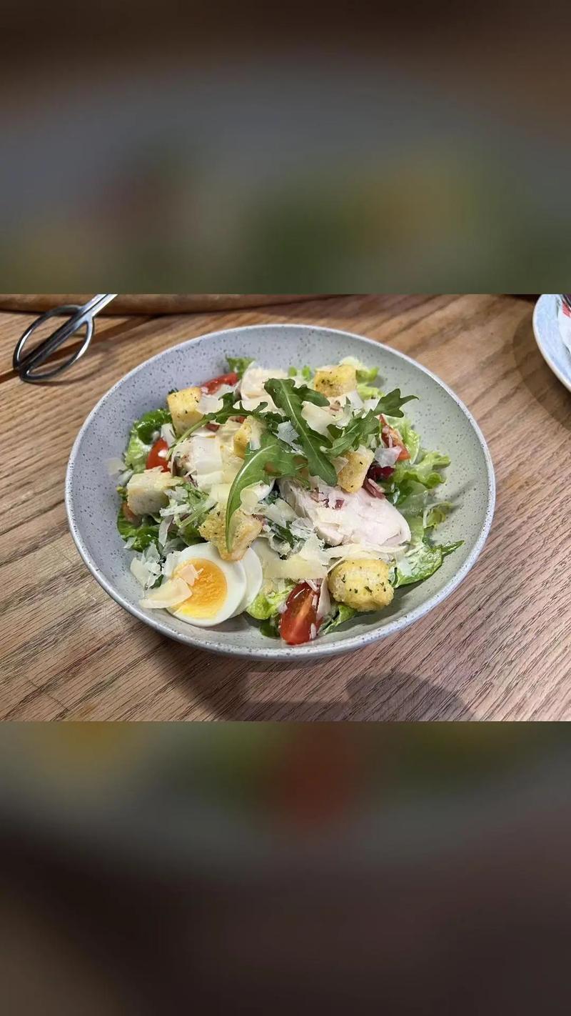 抖音the roof为何能成为现象级音乐现场?它如何打破传统舞台边界,让素人与明星共奏流行新声?