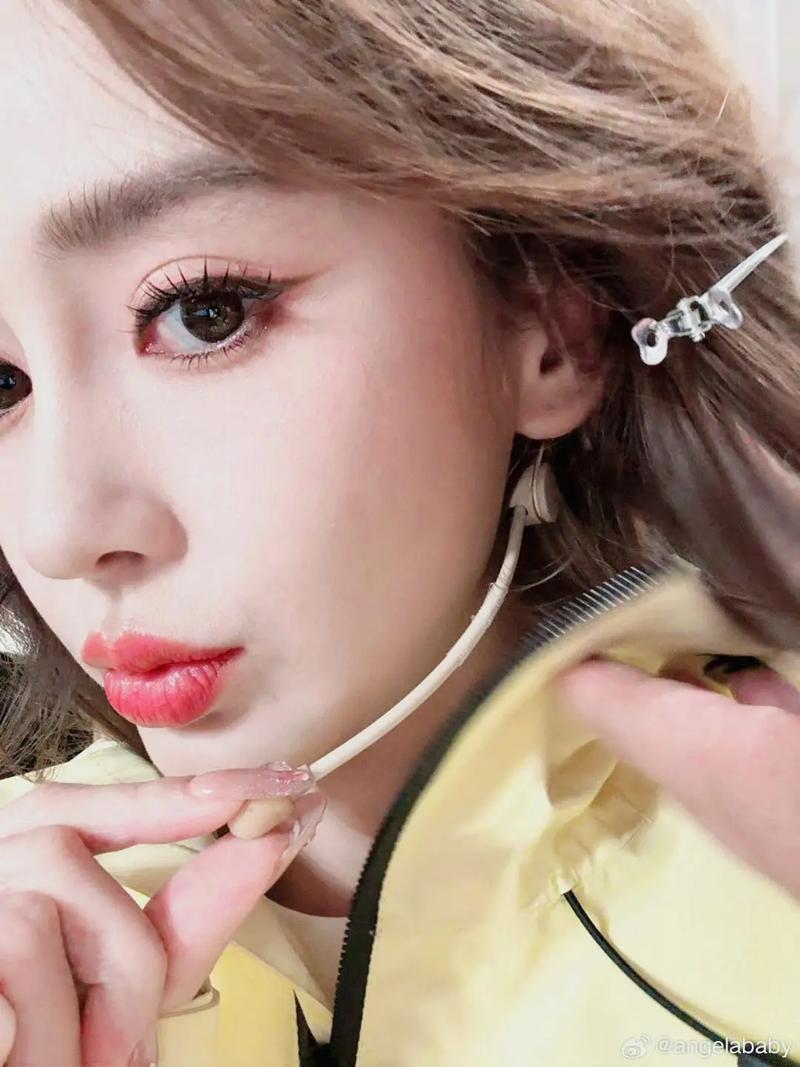 抖音mua baby现象背后，是真实人设还是精心包装的流量密码？