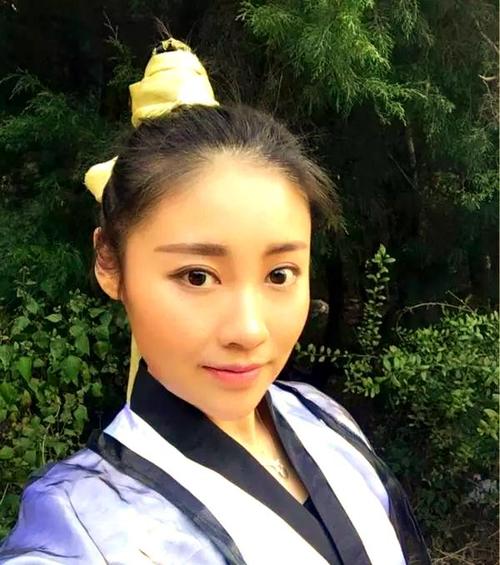 陈翔六点半腿腿的快手号是多少？她的账号内容有什么独特之处？