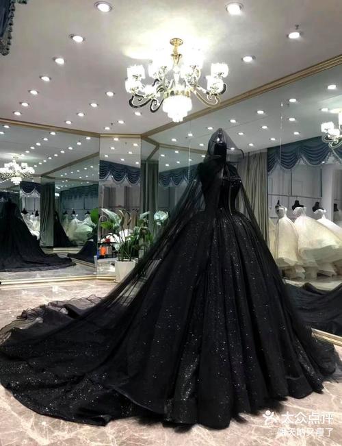 抖音流行黑色婚纱,是颠覆传统还是另类表达?背后藏着怎样的婚恋观念变迁?