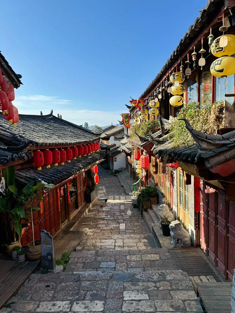 抖音捧红的丽江旅游,是流量盛宴还是过度消费的陷阱?