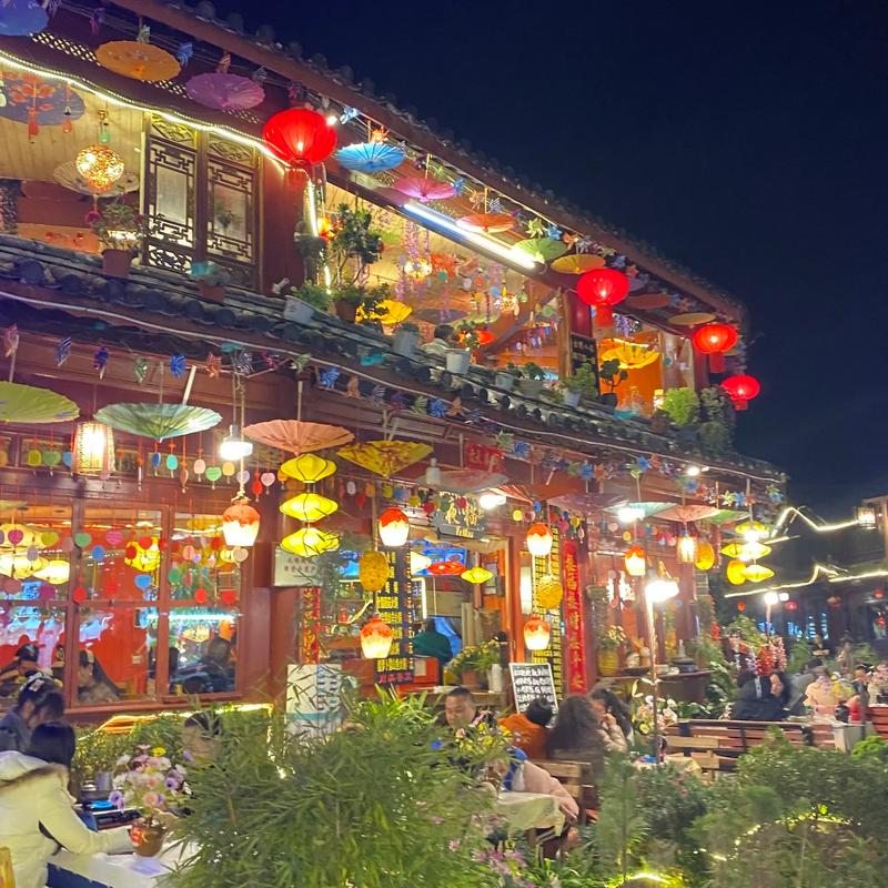 抖音捧红的丽江旅游,是流量盛宴还是过度消费的陷阱?