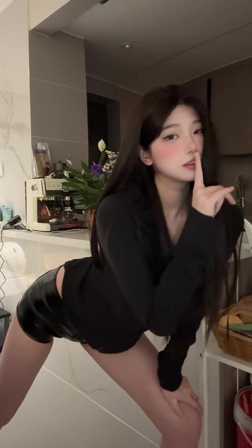 抖音扭胯舞妹子抖音号