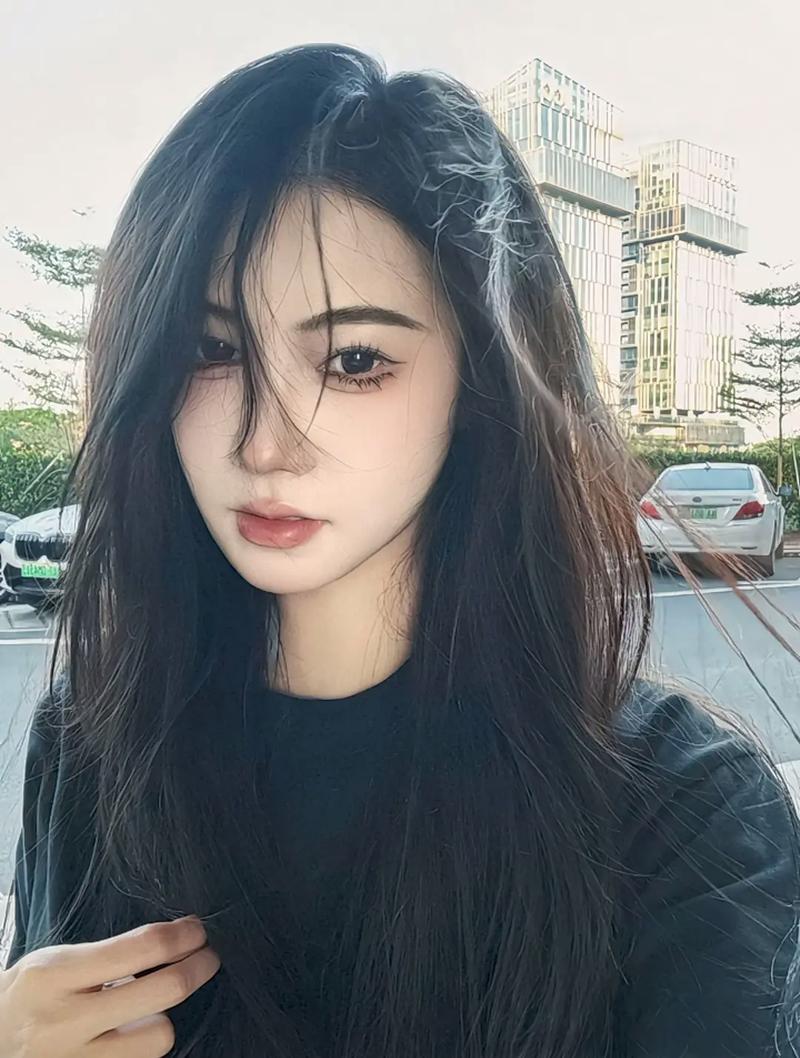 九岁女网红的快手号背后，是童年娱乐还是过度消费？平台监管与家长责任该如何平衡？