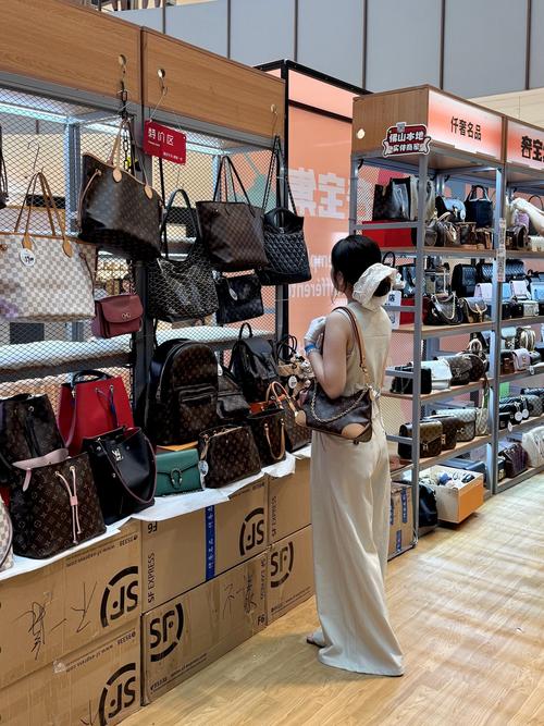 小红书专卖店如何确保正品?平台与品牌方有哪些联保机制?