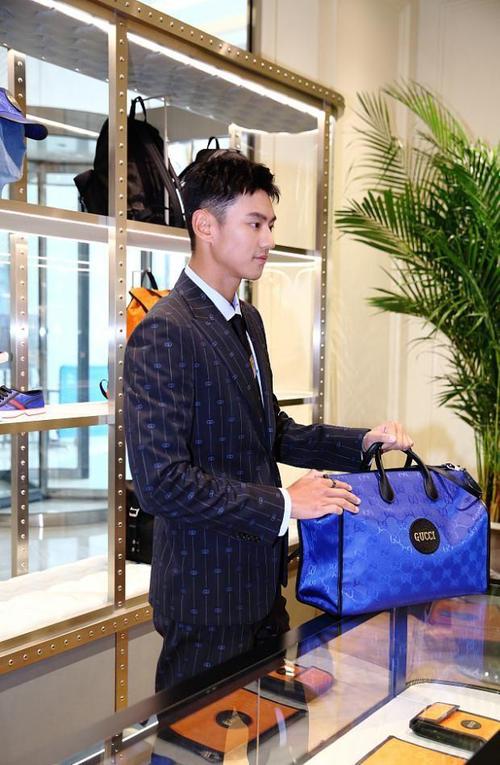 宁泽涛工作室突然入驻小红书,是转型时尚偶像还是另有隐情?