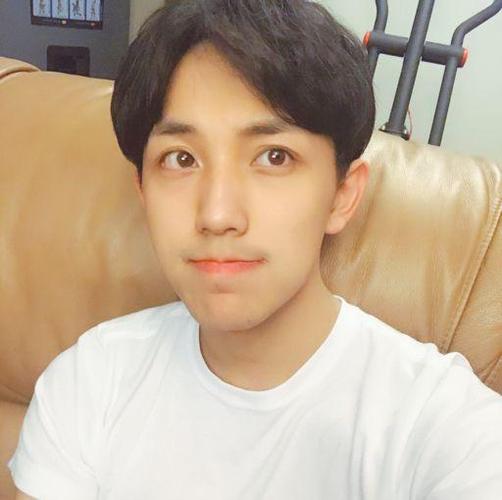 快手黑泽从素人到爆火,是靠独特人设还是精准流量密码?