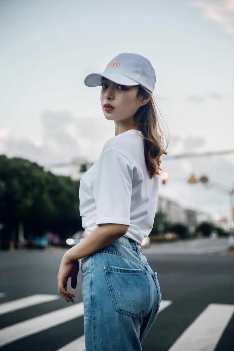 抖音me too运动引发热议,是女性觉醒的勇敢发声,还是流量裹挟下的跟风狂欢?