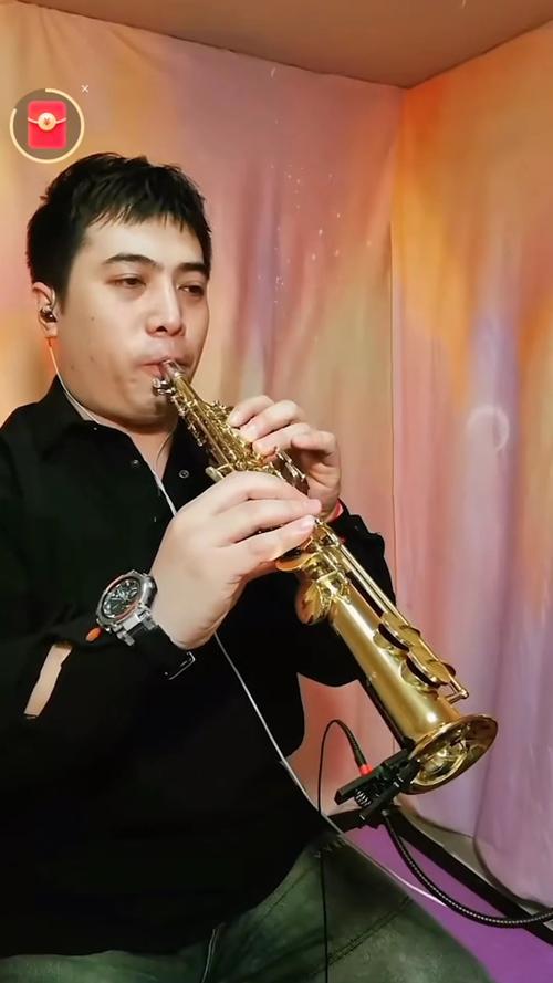 抖音爆款萨克斯BGM为何总让人上头?旋律魔力背后藏着什么情绪密码?
