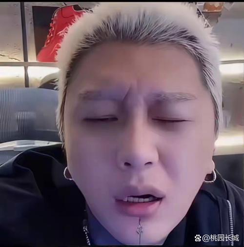 方丈王逗逗的快手号是多少?粉丝们都急着去关注他的最新动态呢!