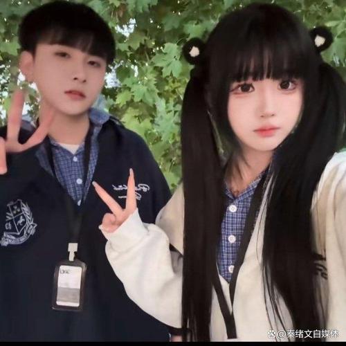 杨清柠王乐乐快手名字背后藏着怎样的故事与粉丝心理?