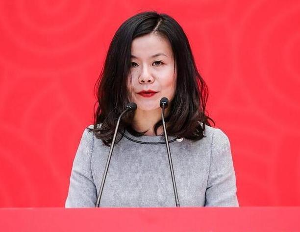 瞿芳如何从普通女孩蜕变为小红书掌舵人?她的创业故事藏着哪些不为人知的底层逻辑?