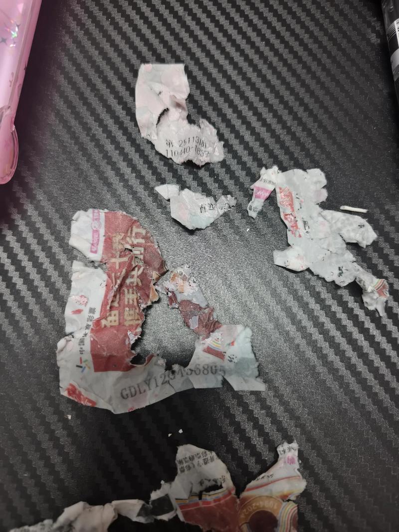 小红书买的东西碎了,能找平台理赔吗?卖家该不该负责?