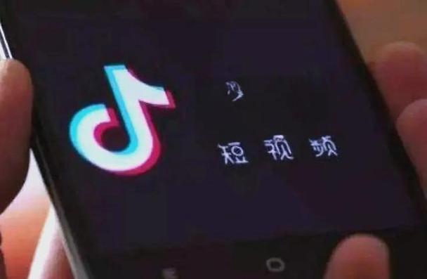 抖音说安排的背后,藏着怎样的用户心理与平台话术逻辑?