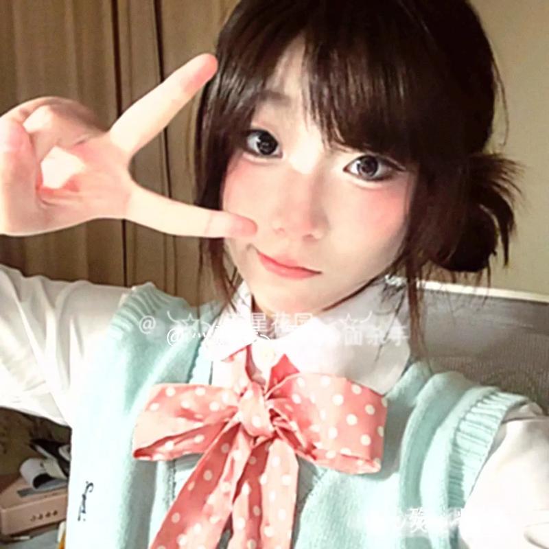 抖音爆火的c哩c哩舞为何能席卷全网?背后藏着怎样的传播密码与群体共鸣?