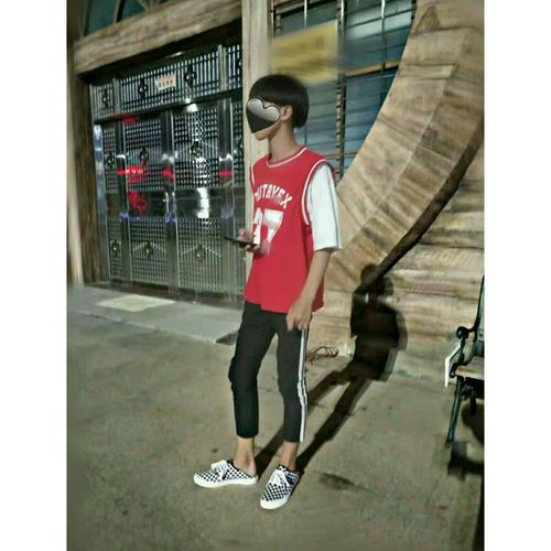 快手网红陈子圣的真实身份背景曝光,他究竟来自哪里?家乡信息为何成为网友热议焦点?