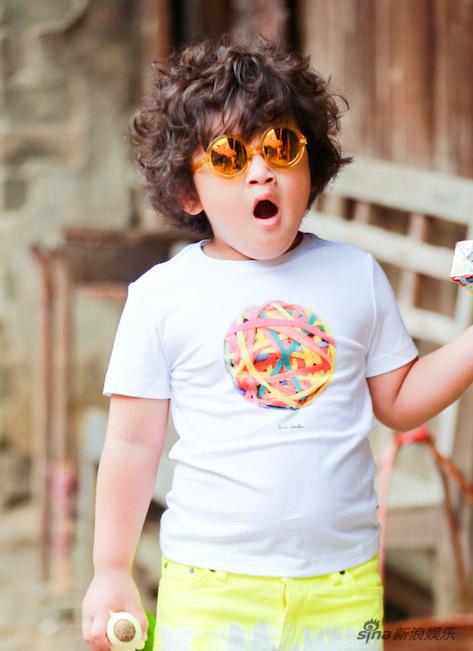 快手那个叫轩轩的胖小孩,为什么能火全网?他的走红背后藏着什么故事?