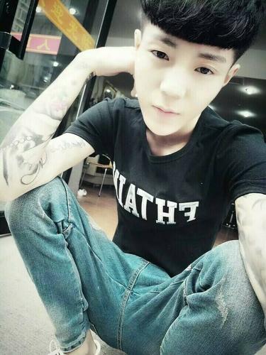 为什么快手高迪的头像图片风格独特?全网最全的高迪头像合集有哪些隐藏细节?如何找到适合自己的高迪风格头像?