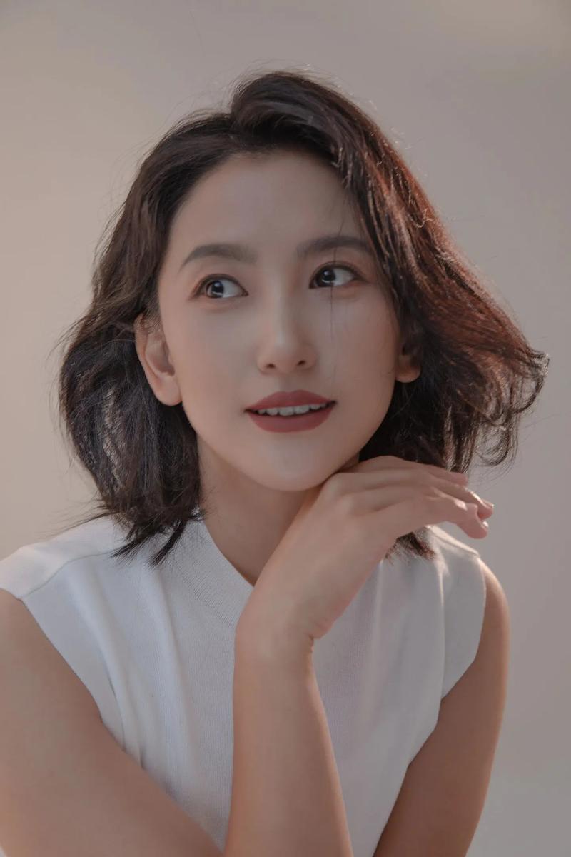 抖音我喜欢功能背后藏着怎样的个性化推荐逻辑?它如何精准捕捉用户喜好,又是否在无形中塑造我们的内容偏好?