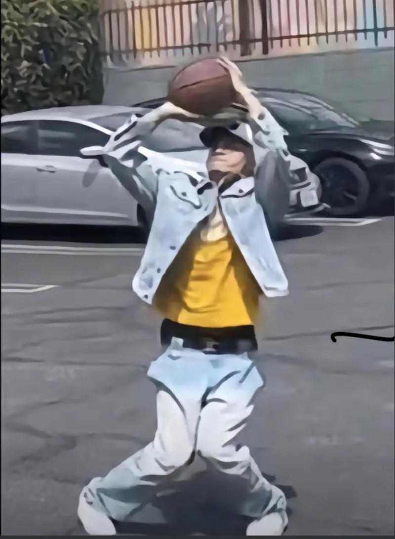 狂野man在抖音的狂野风格内容背后,藏着怎样的创作逻辑与流量密码?