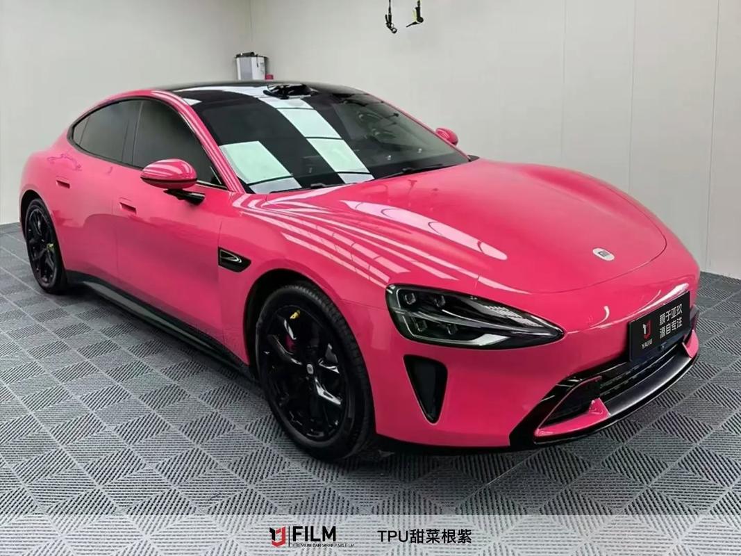 抖音变色汽车是贴膜魔术还是视觉骗局?揭秘流量背后的真假变色技术